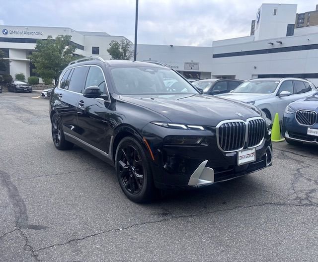 Used 2026 BMW X7 xDrive40i AWD/4WD image 2