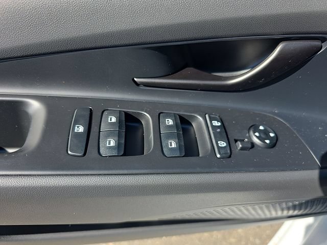 Certified 2026 Hyundai Elantra Sport FWD image 38