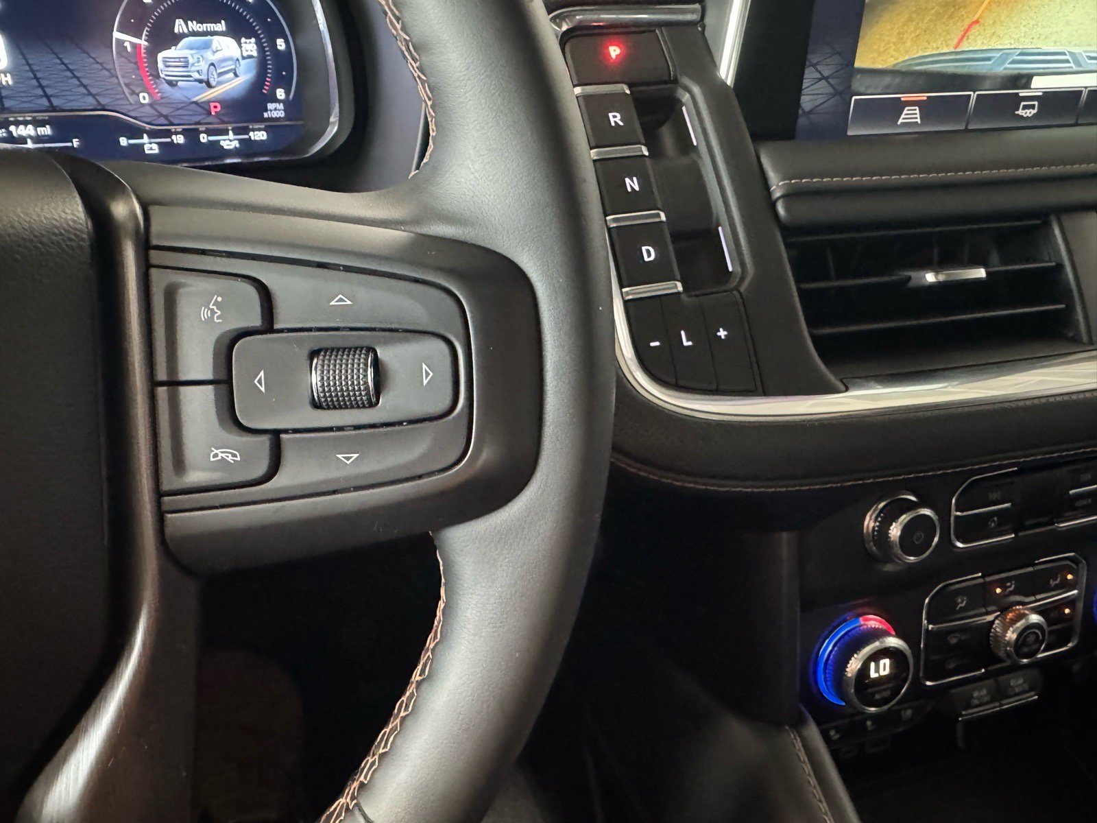 Used 2023 GMC Yukon AT4 w/ Max Trailering Package AWD/4WD image 31