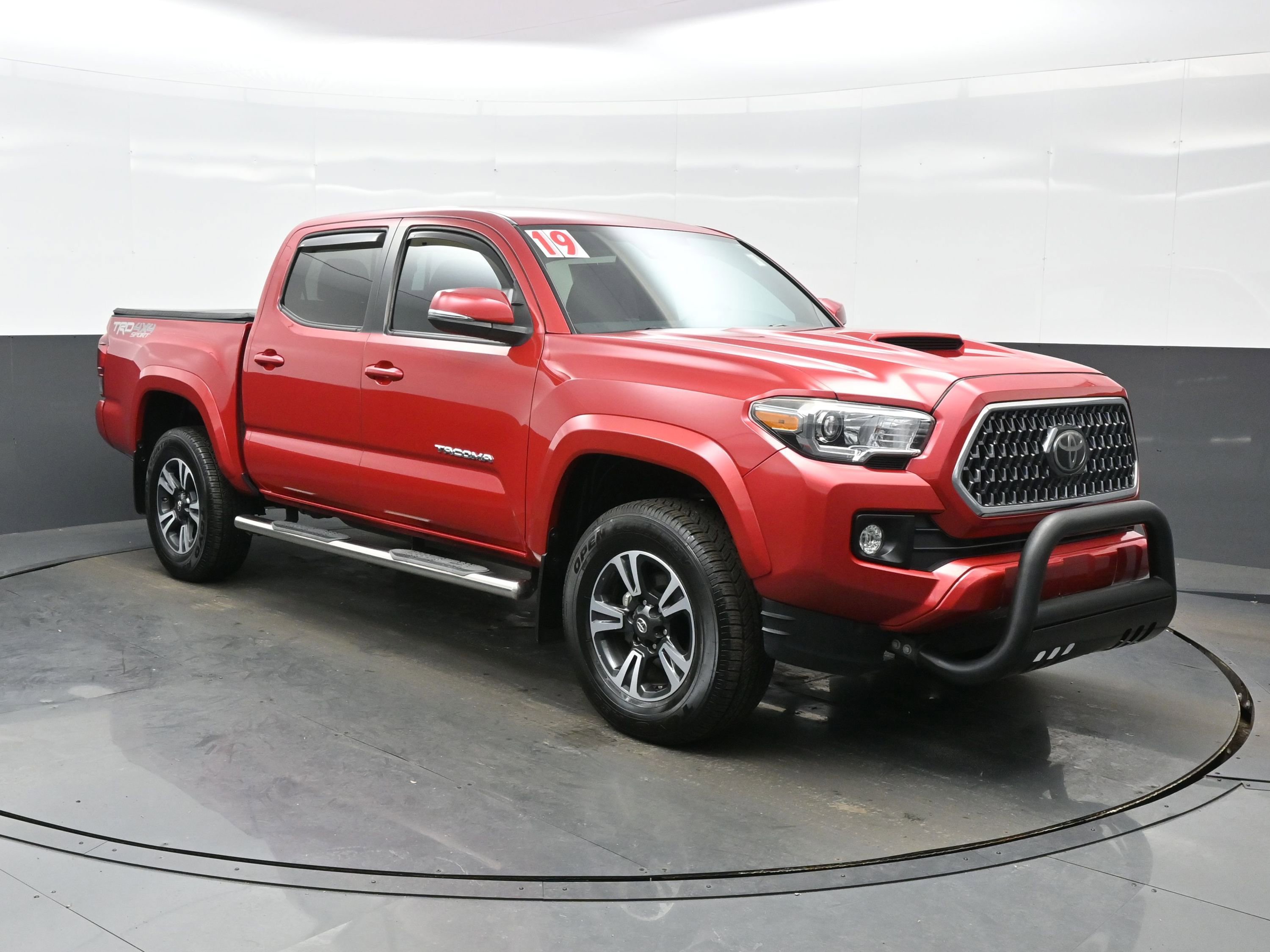 Used 2019 Toyota Tacoma TRD Sport image 8