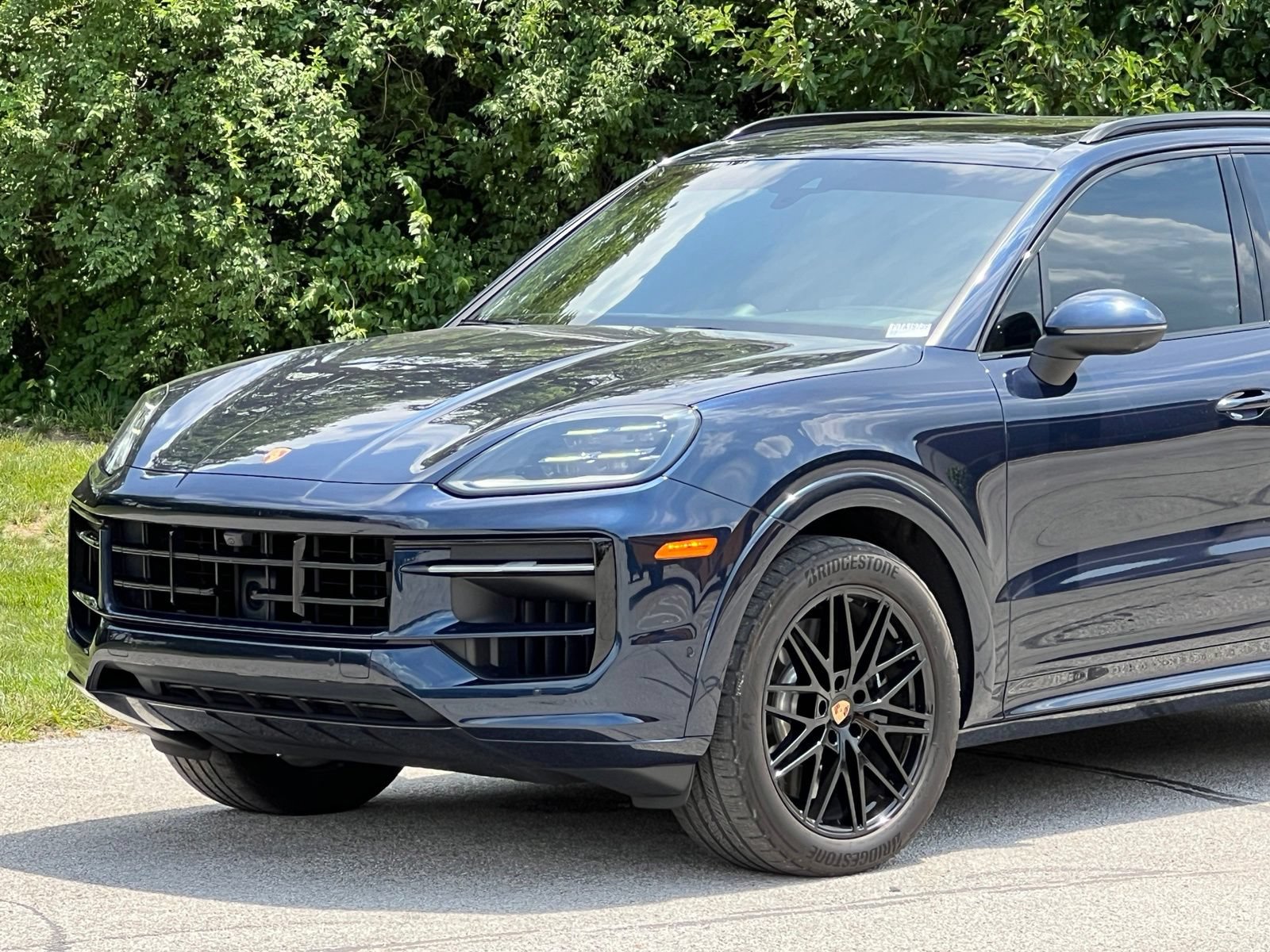 Certified 2025 Porsche Cayenne S AWD/4WD image 11