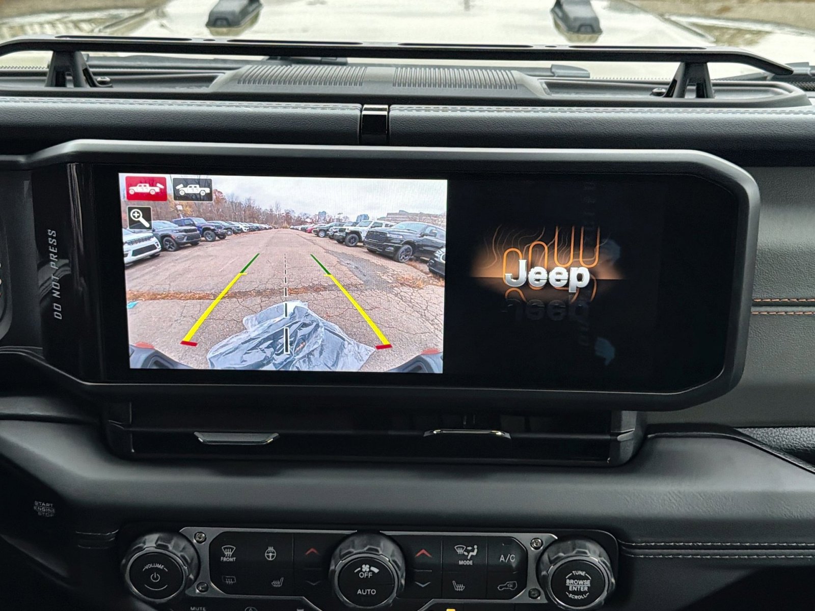 New 2026 Jeep Gladiator Mojave image 19