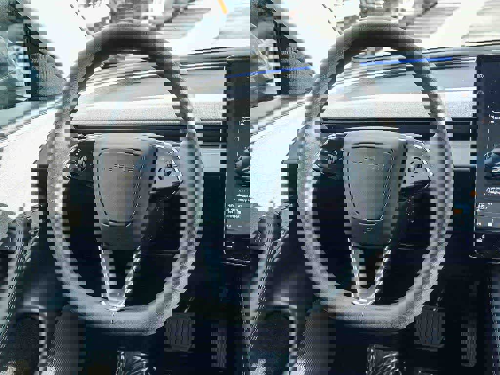 Used 2024 Tesla Model 3 Standard Range image 13