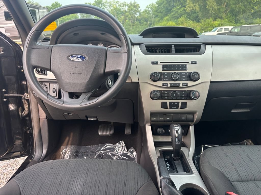 Used 2008 Ford Focus Sedan FWD image 27