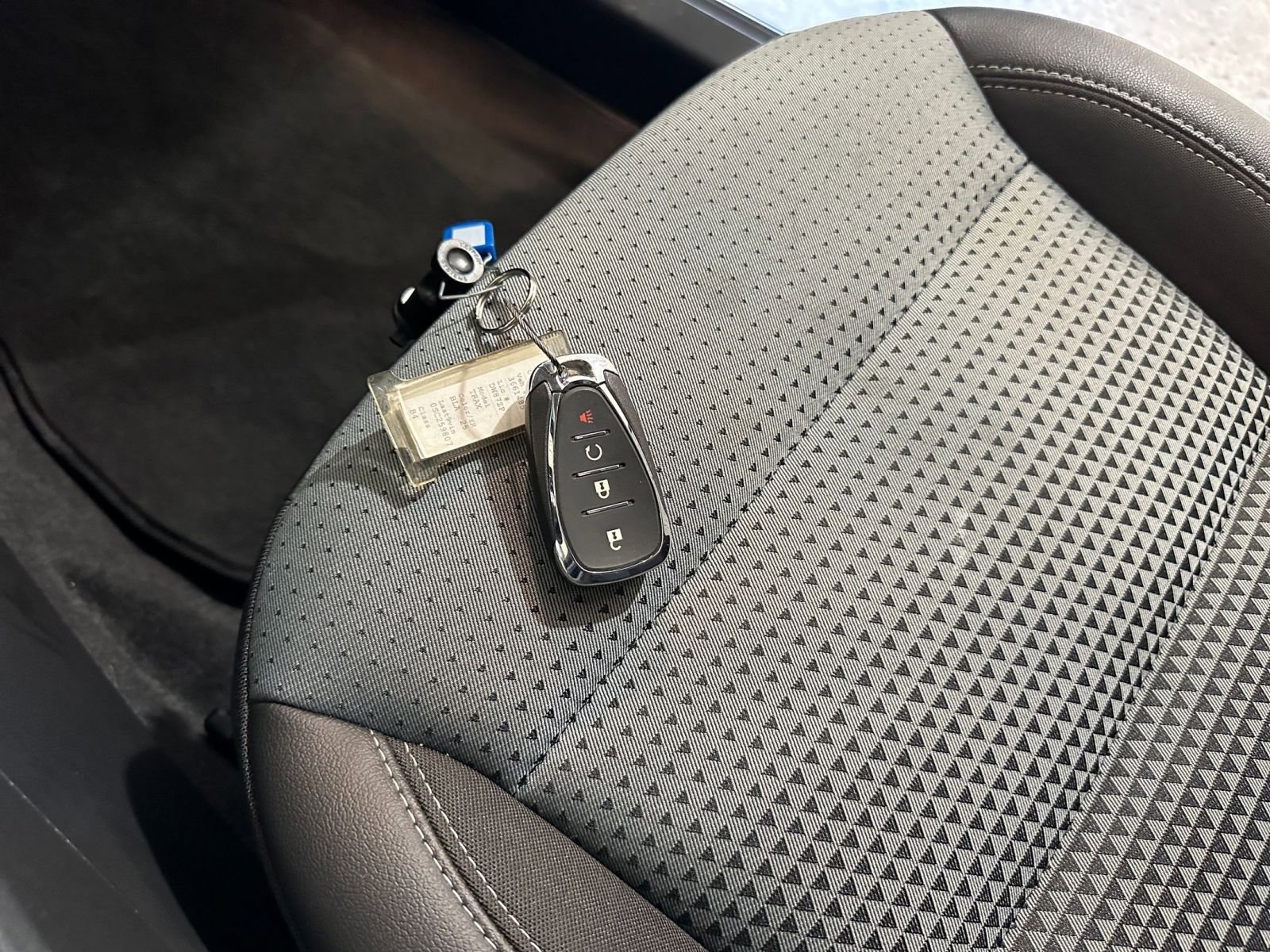 Used 2025 Chevrolet Trax LT w/ LT Convenience Package image 21