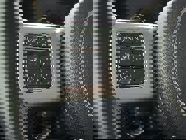 Used 2017 Jeep Wrangler Unlimited Rubicon AWD/4WD image 23