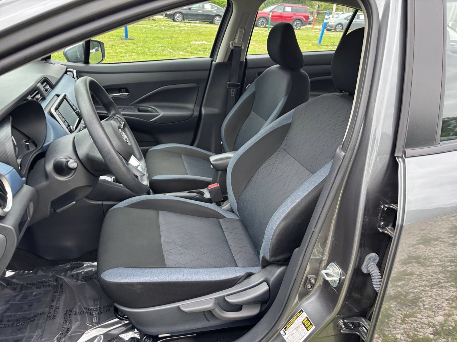 Used 2025 Nissan Versa SV FWD image 36