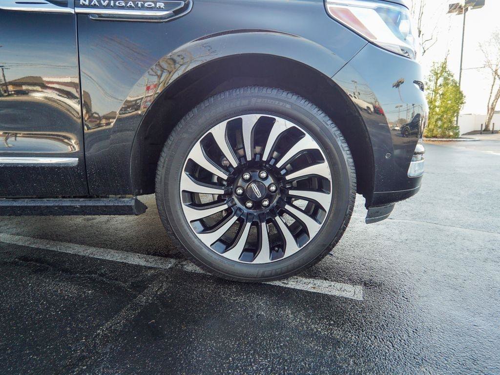 Used 2023 Lincoln Navigator L Black Label AWD/4WD image 14