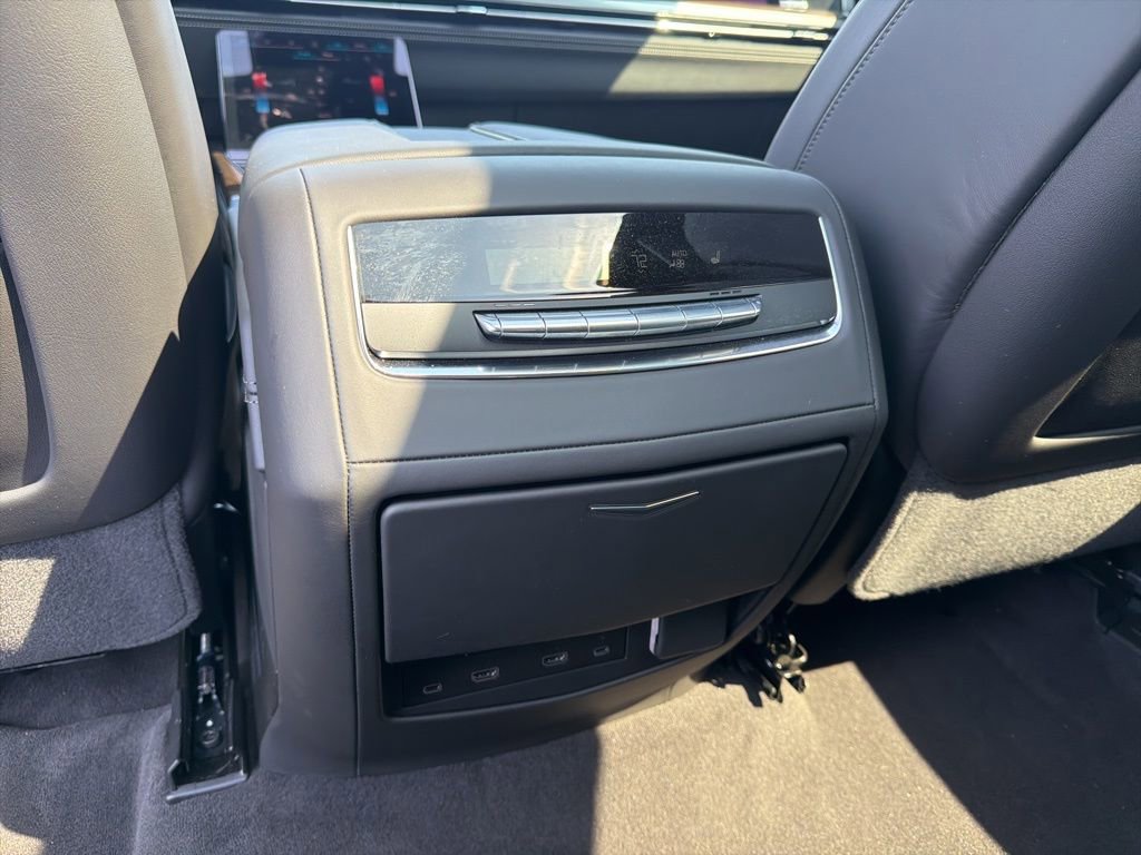 Used 2025 Cadillac Escalade ESV Sport Platinum image 38