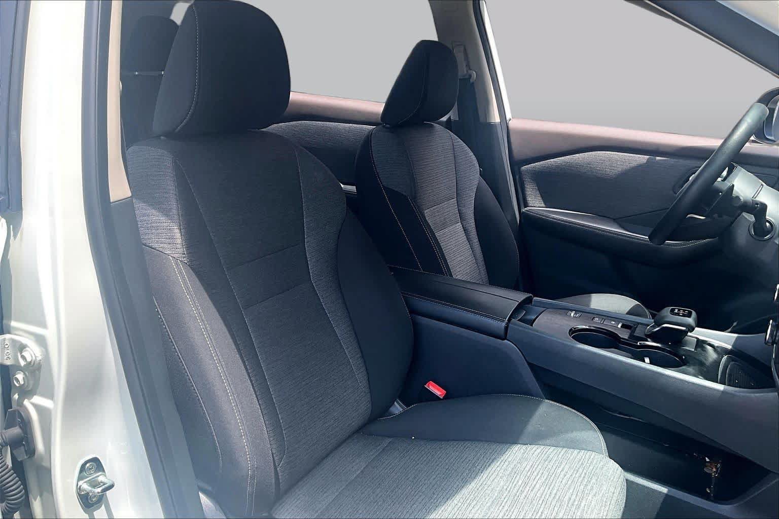 Certified 2023 Nissan Rogue SV FWD image 9