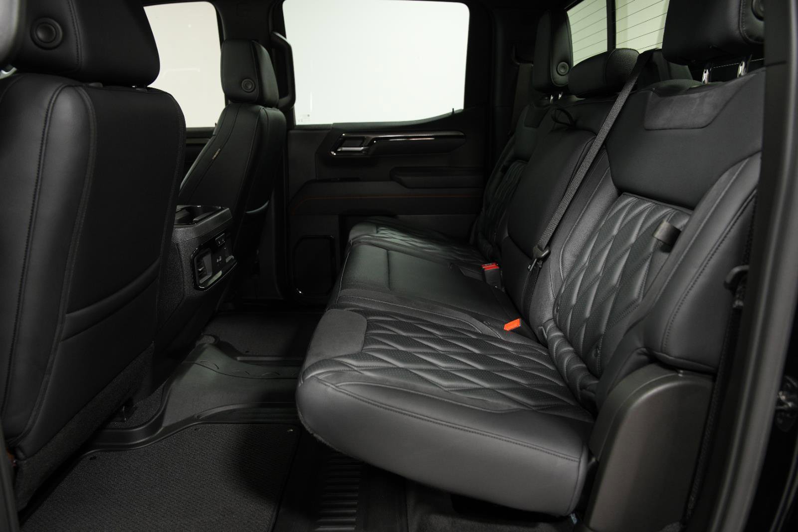 Used 2025 GMC Sierra 1500 AT4 w/ AT4 Premium Package image 25