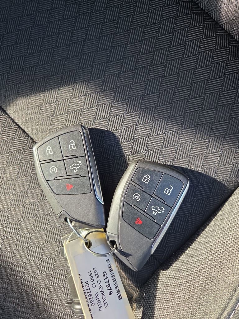 Used 2023 Chevrolet Silverado 1500 LT image 26