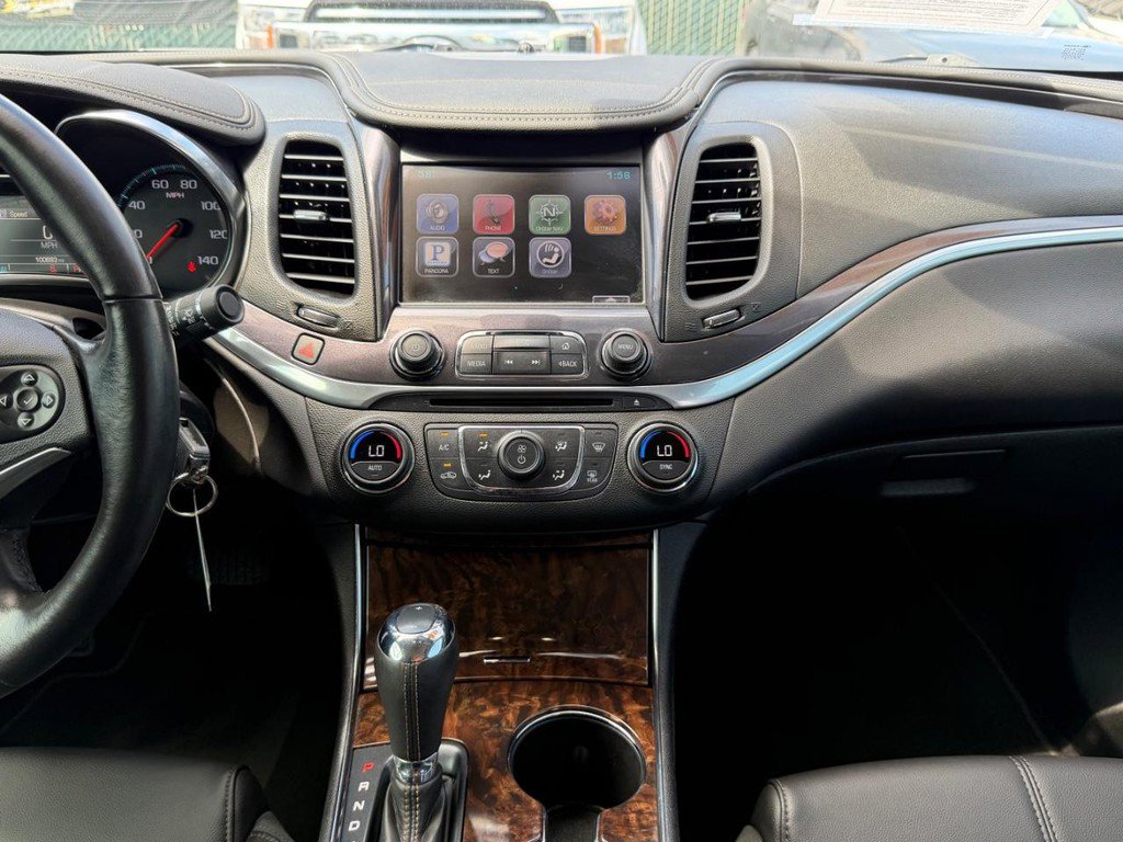 Used 2015 Chevrolet Impala LT w/ Convenience Package FWD image 25