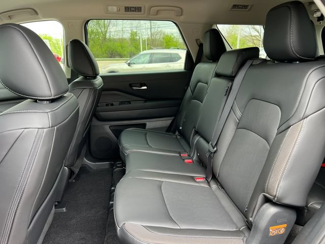 New 2026 Nissan Pathfinder SL AWD/4WD image 5