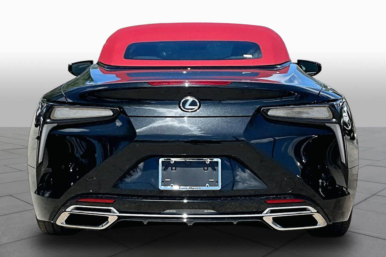 Used 2024 Lexus LC 500 Convertible RWD image 5