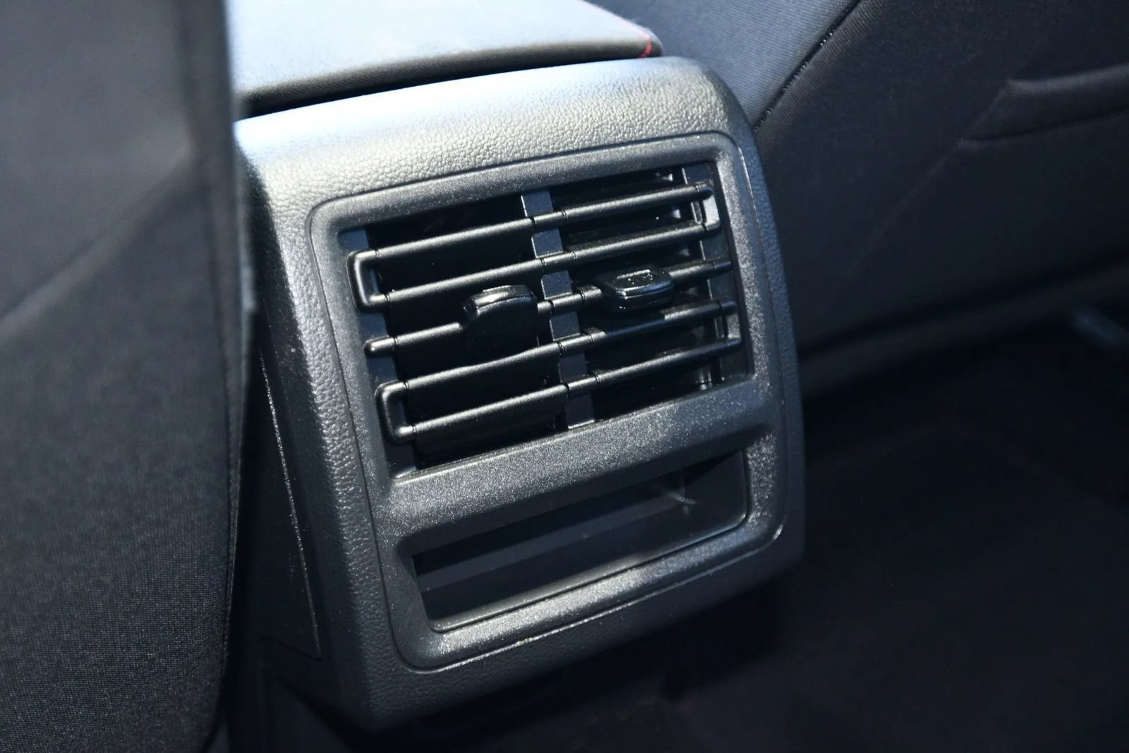 Used 2022 Volkswagen GTI SE FWD image 34