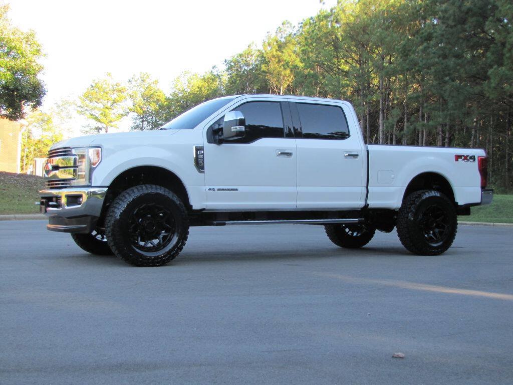 Used 2019 Ford F250 Lariat w/ Lariat Ultimate Package AWD/4WD image 3