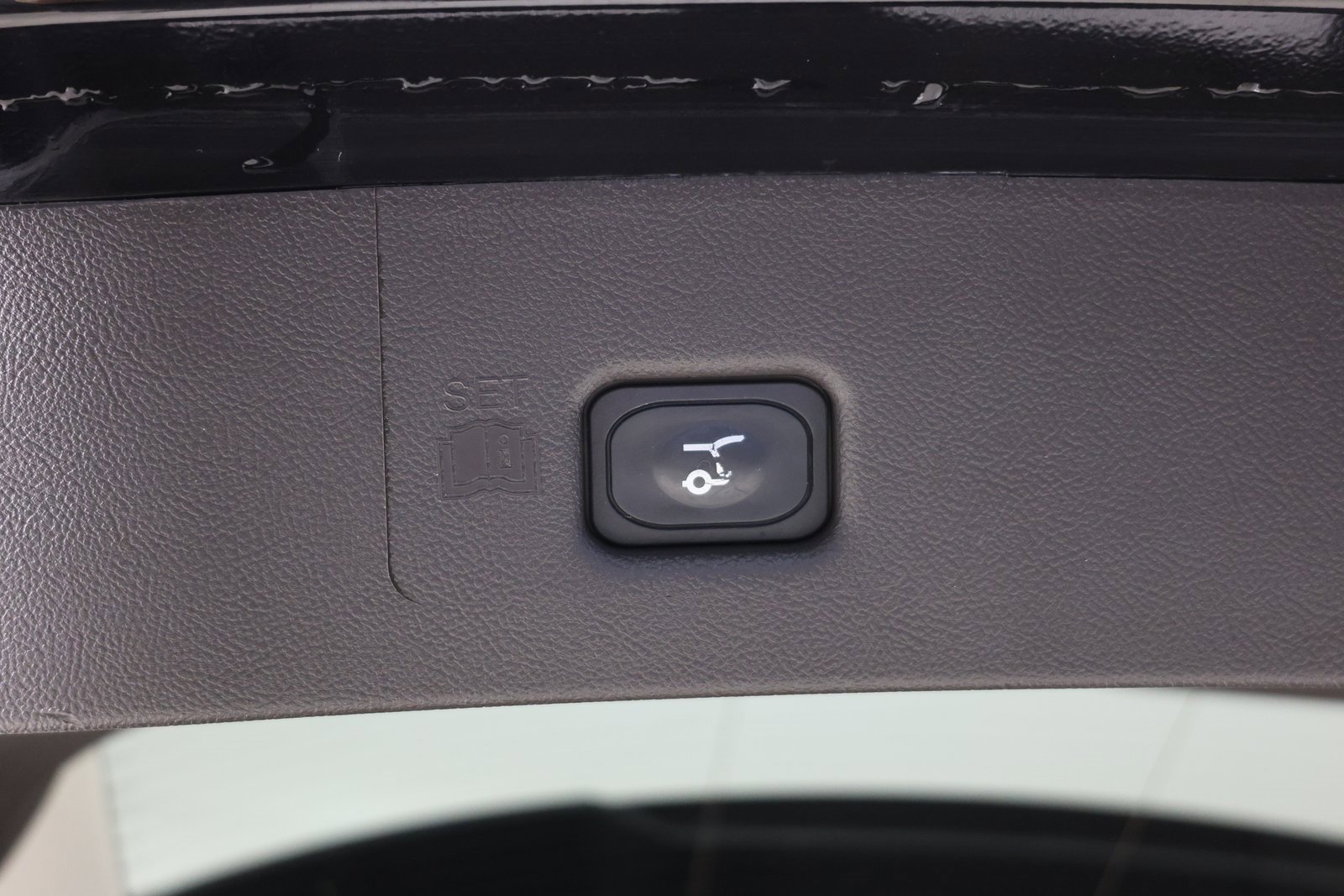 Used 2022 Lincoln Nautilus Black Label w/ Class II Trailer Tow Package image 32