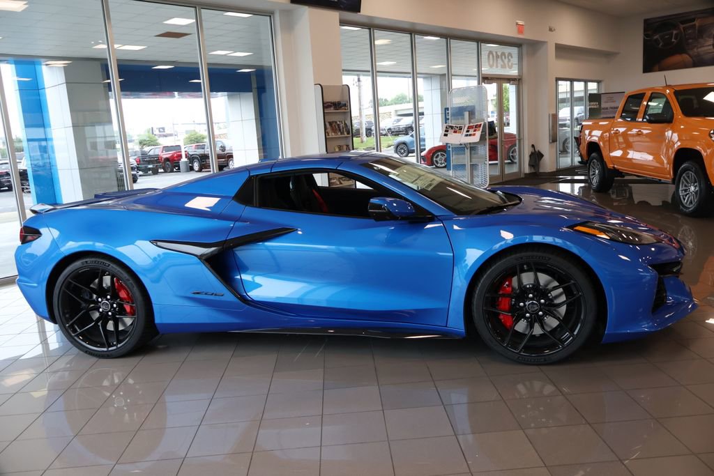 New 2025 Chevrolet Corvette Z06 w/ Battery Protection Package image 9