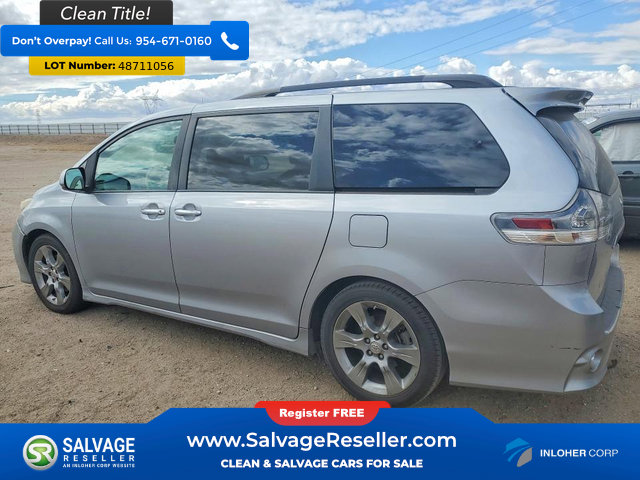 Used 2013 Toyota Sienna SE FWD image 3