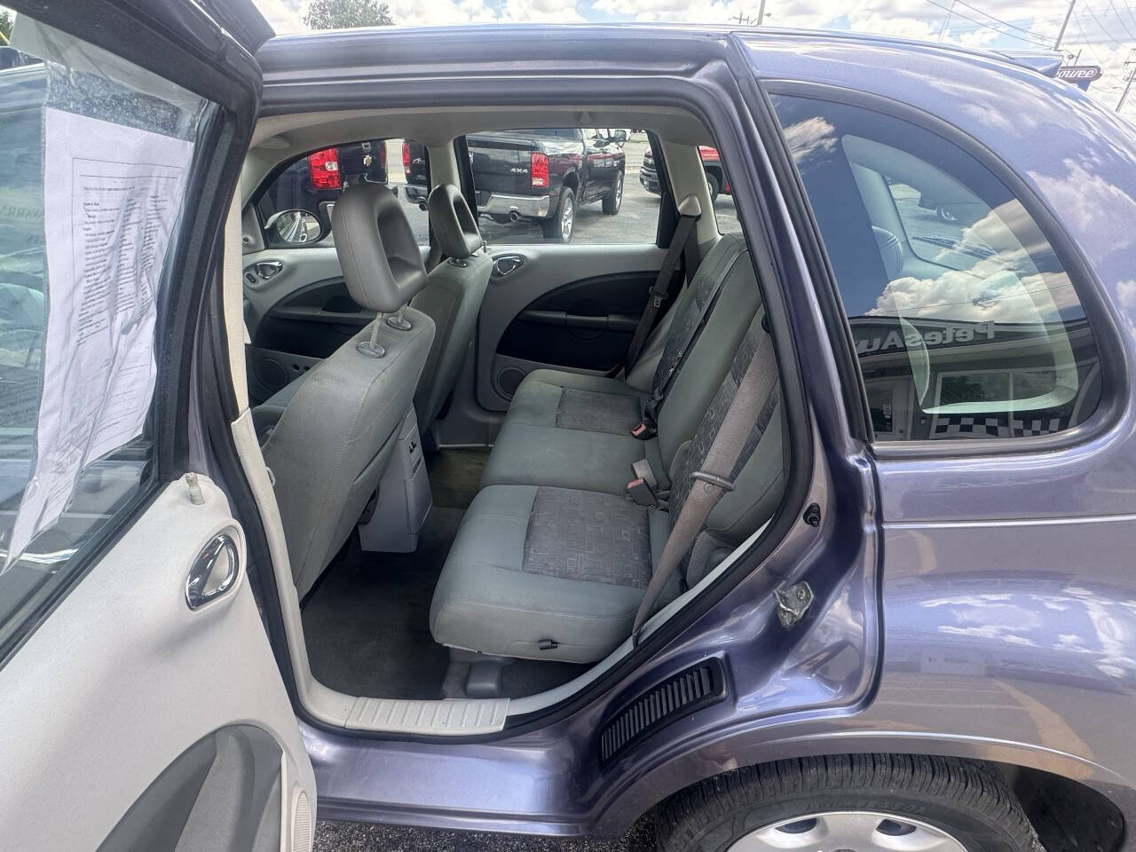 Used 2007 Chrysler PT Cruiser FWD image 22