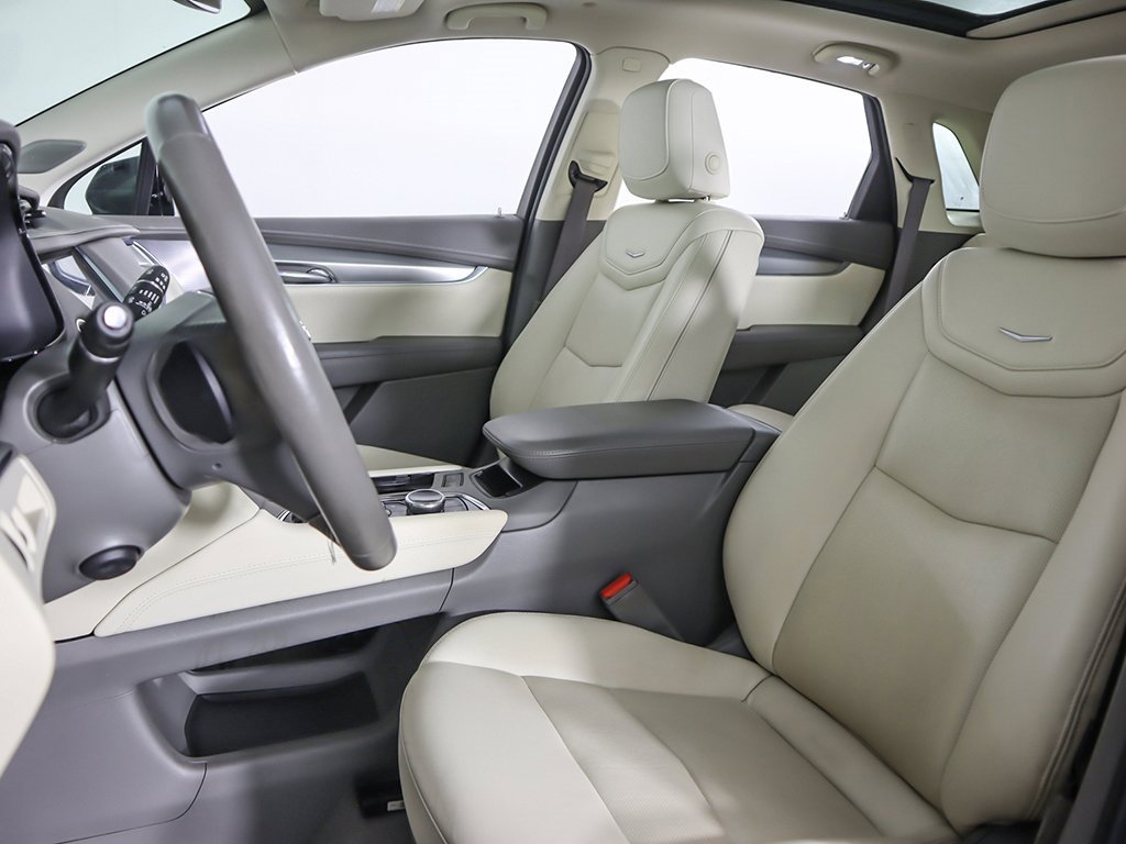 Used 2022 Cadillac XT5 Premium Luxury image 32
