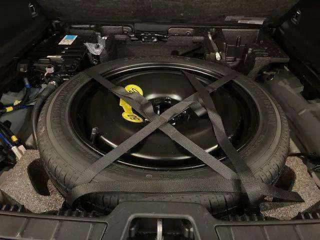 Used 2025 Volvo XC60 B5 Core AWD/4WD image 57