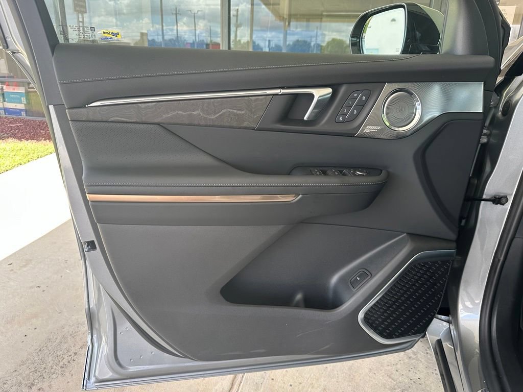 New 2026 Buick Enclave Avenir w/ Super Cruise Package FWD image 10