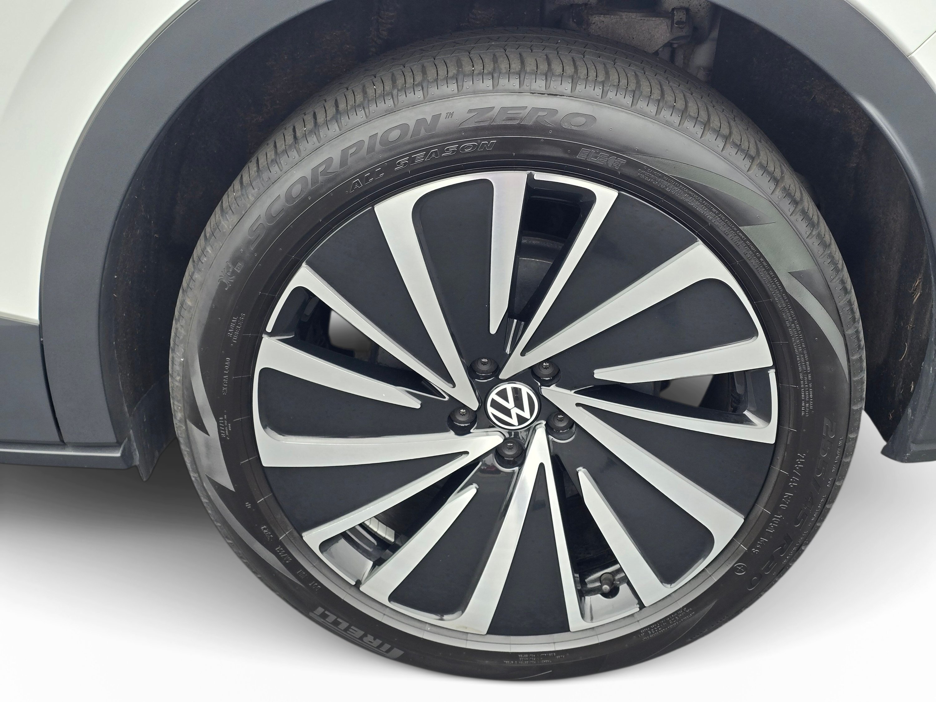 Used 2023 Volkswagen ID.4 Pro S Plus AWD/4WD image 21