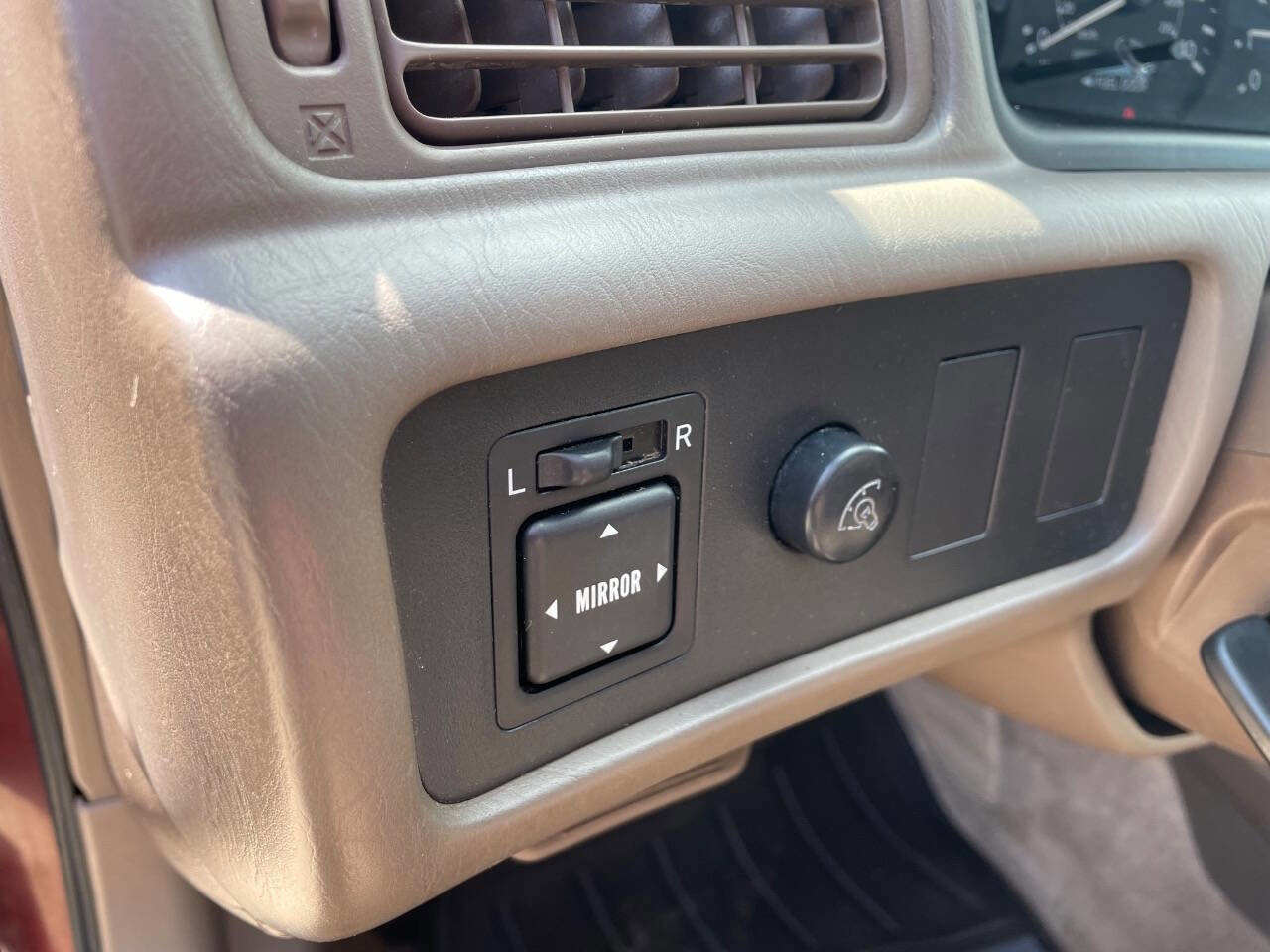 Used 2001 Toyota Camry LE image 15