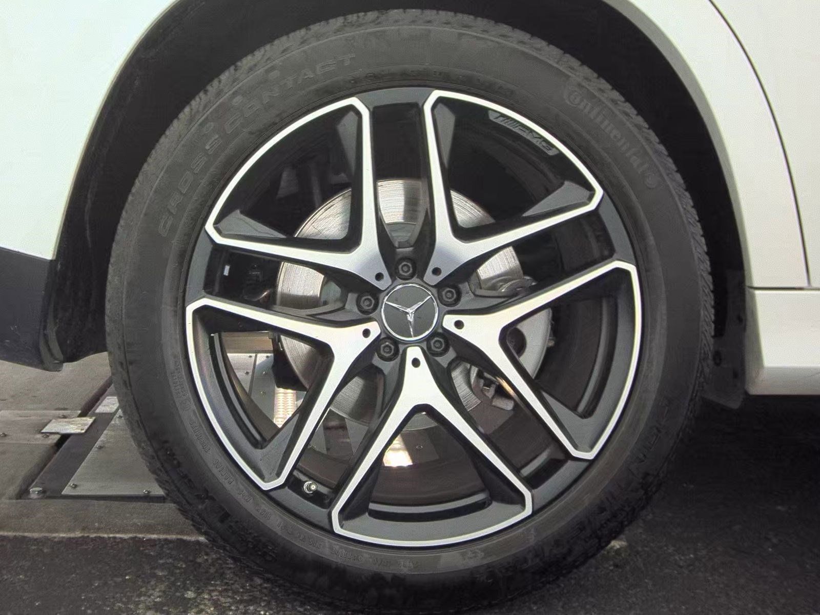 Used 2025 Mercedes-Benz GLE 53 AMG 4MATIC Coupe image 12