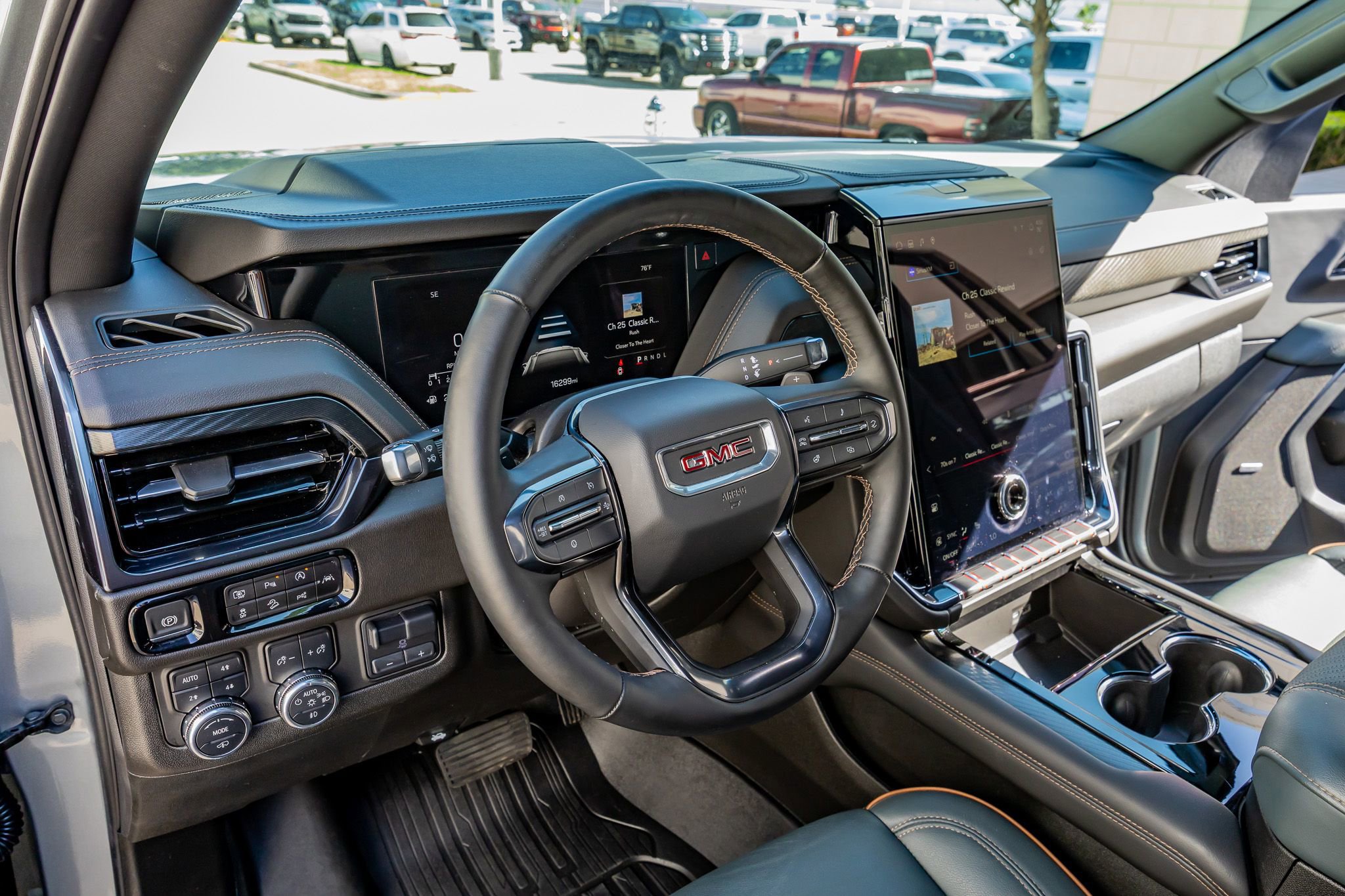 Used 2025 GMC Yukon AT4 w/ Premium Trailering Package image 16