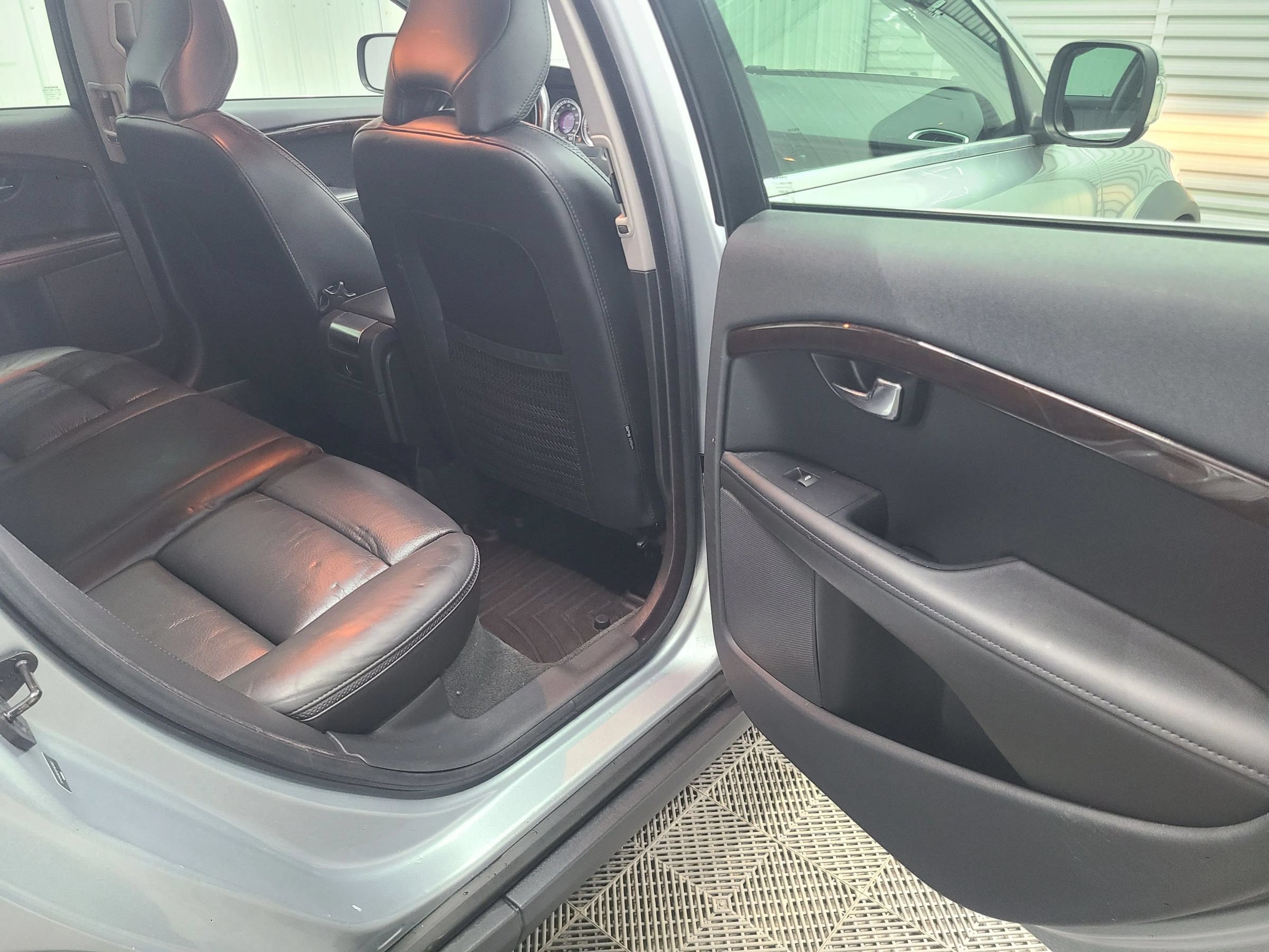 Used 2013 Volvo XC70 3.2 AWD/4WD image 40
