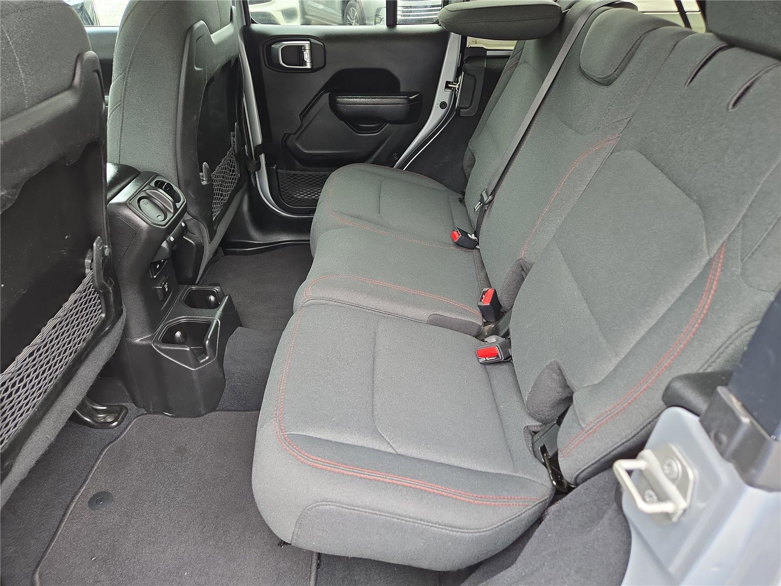 Used 2024 Jeep Wrangler Unlimited Rubicon image 17