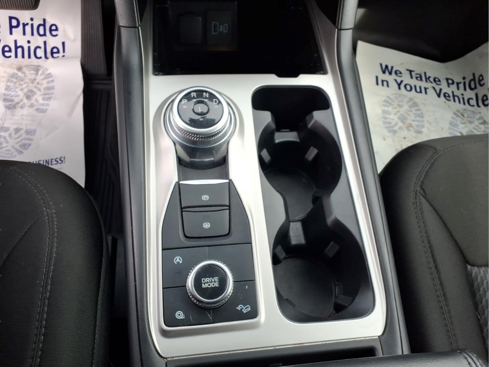 Used 2024 Ford Explorer XLT AWD/4WD image 13