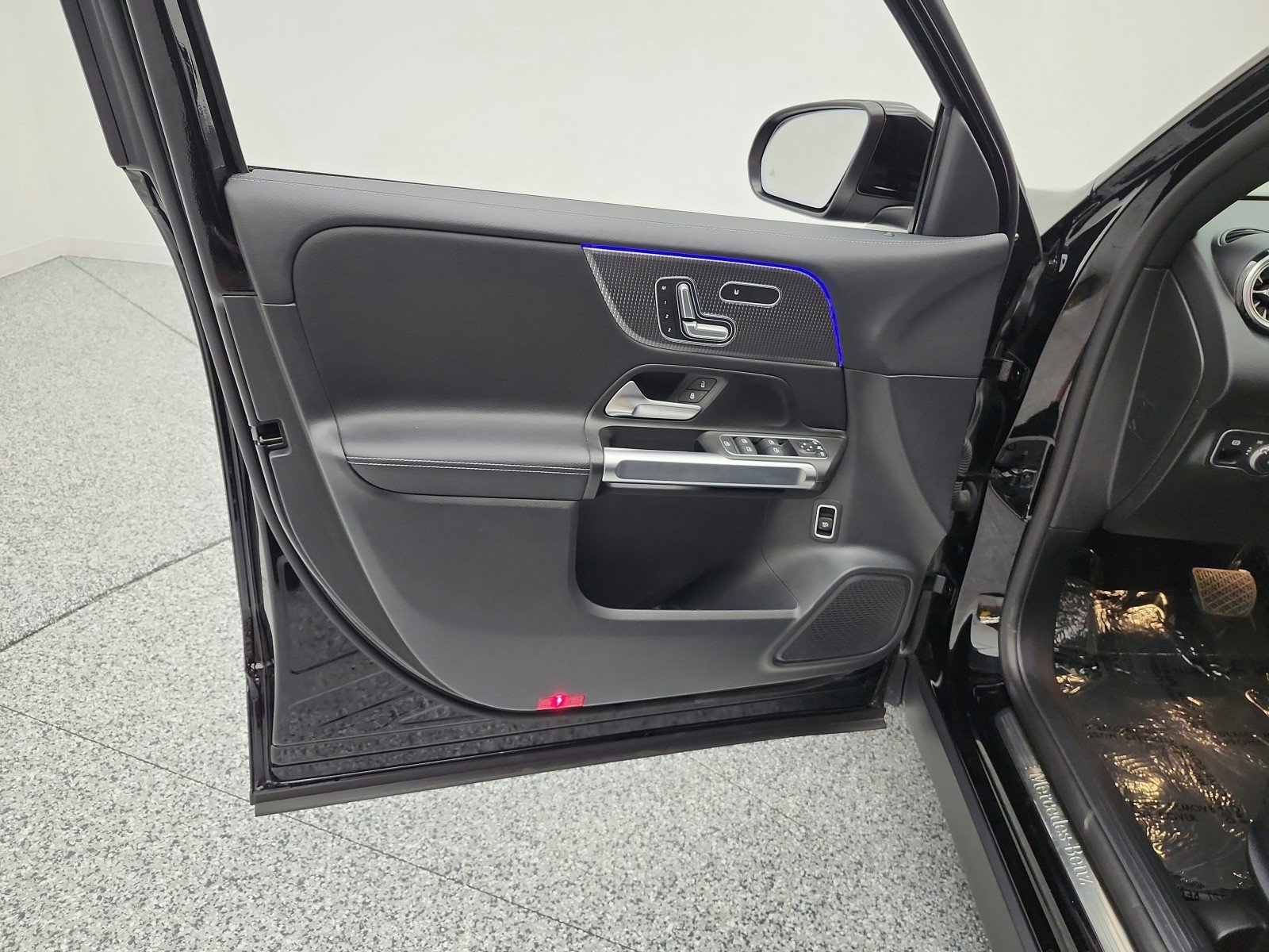 Used 2022 Mercedes-Benz GLB 250 image 15