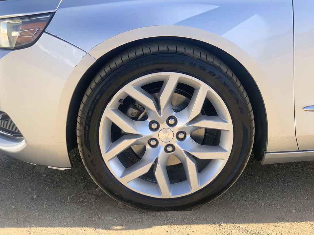 Certified 2019 Chevrolet Impala Premier FWD image 31