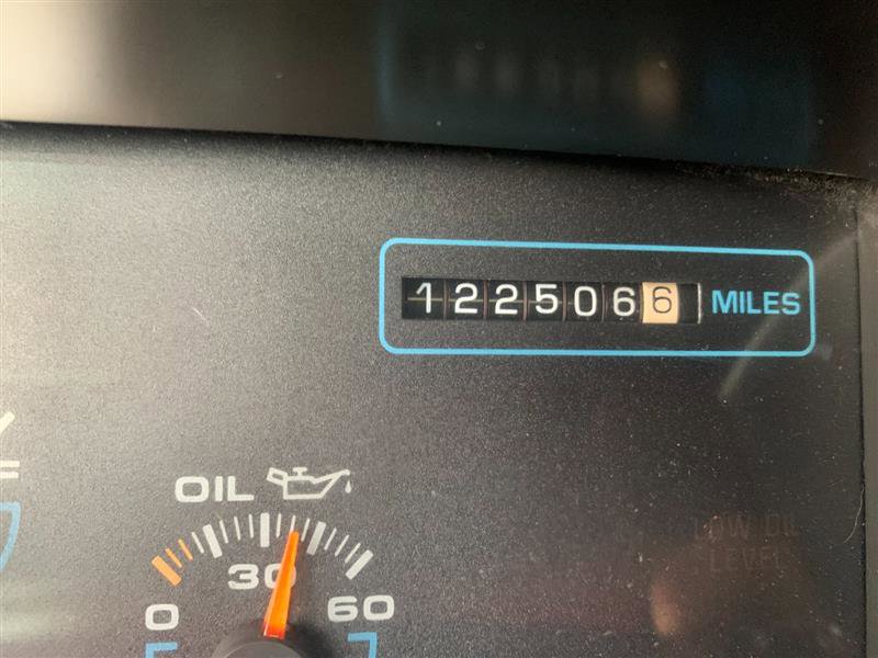 Used 1992 Oldsmobile Custom Cruiser image 16