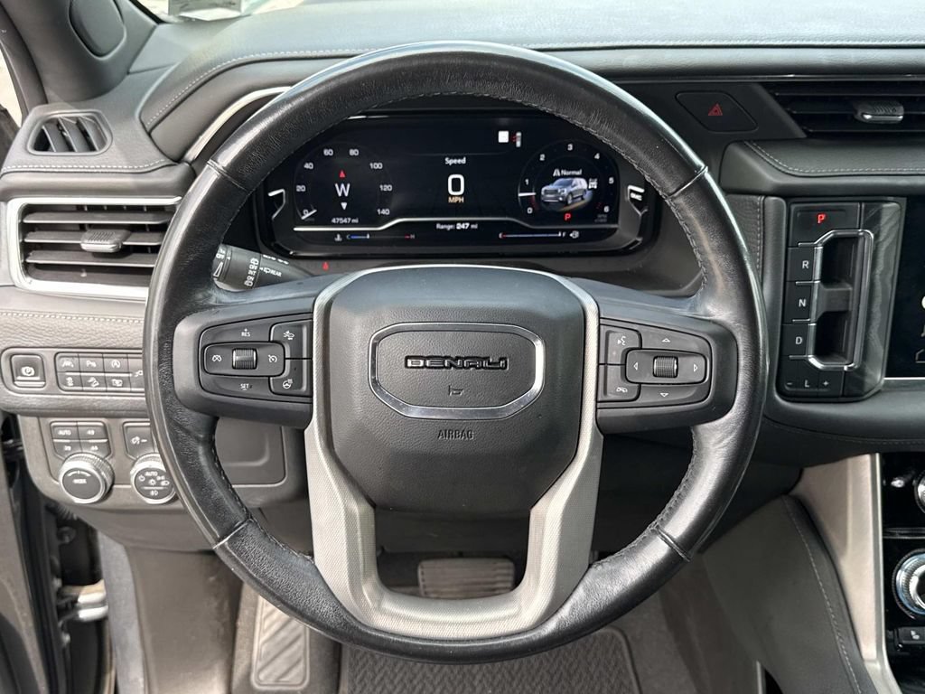 Used 2022 GMC Yukon Denali AWD/4WD image 8