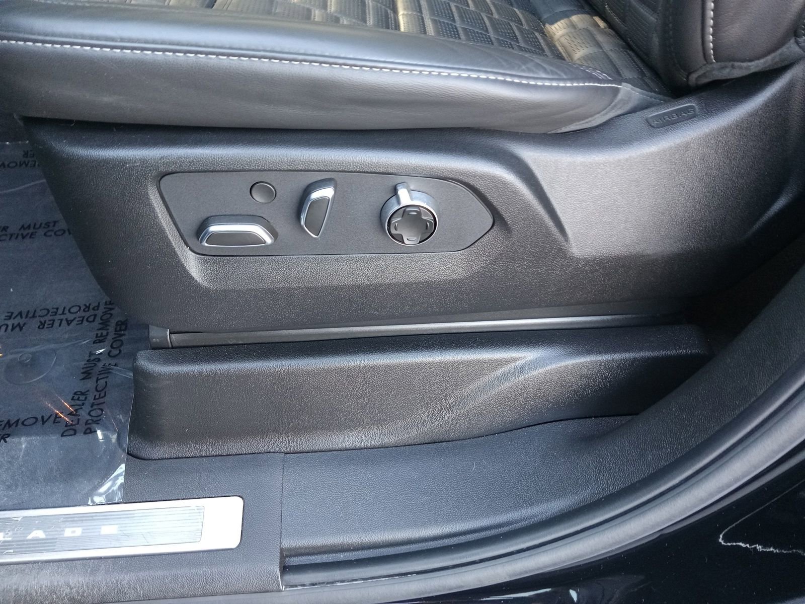 Used 2023 Cadillac Escalade V image 17