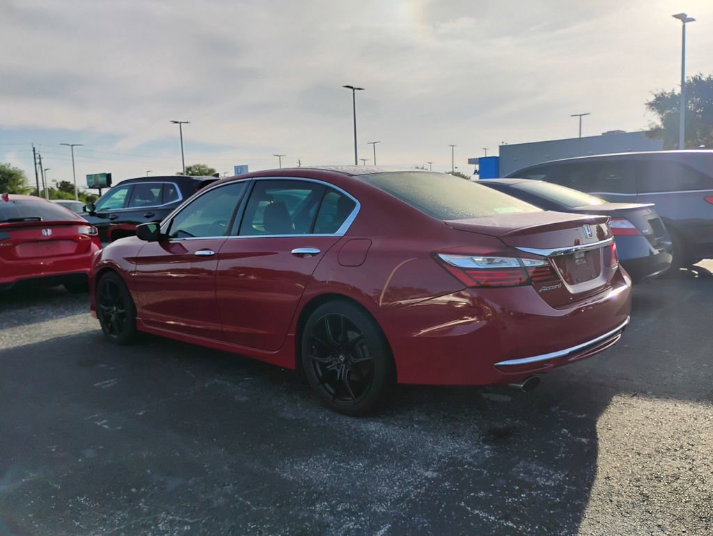 Used 2017 Honda Accord Sport image 4