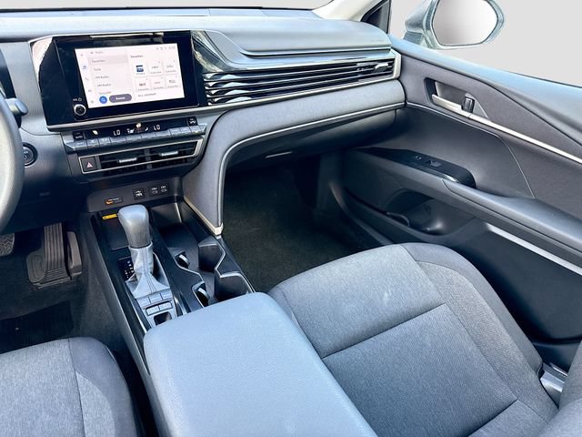 Used 2025 Toyota Camry LE FWD image 23