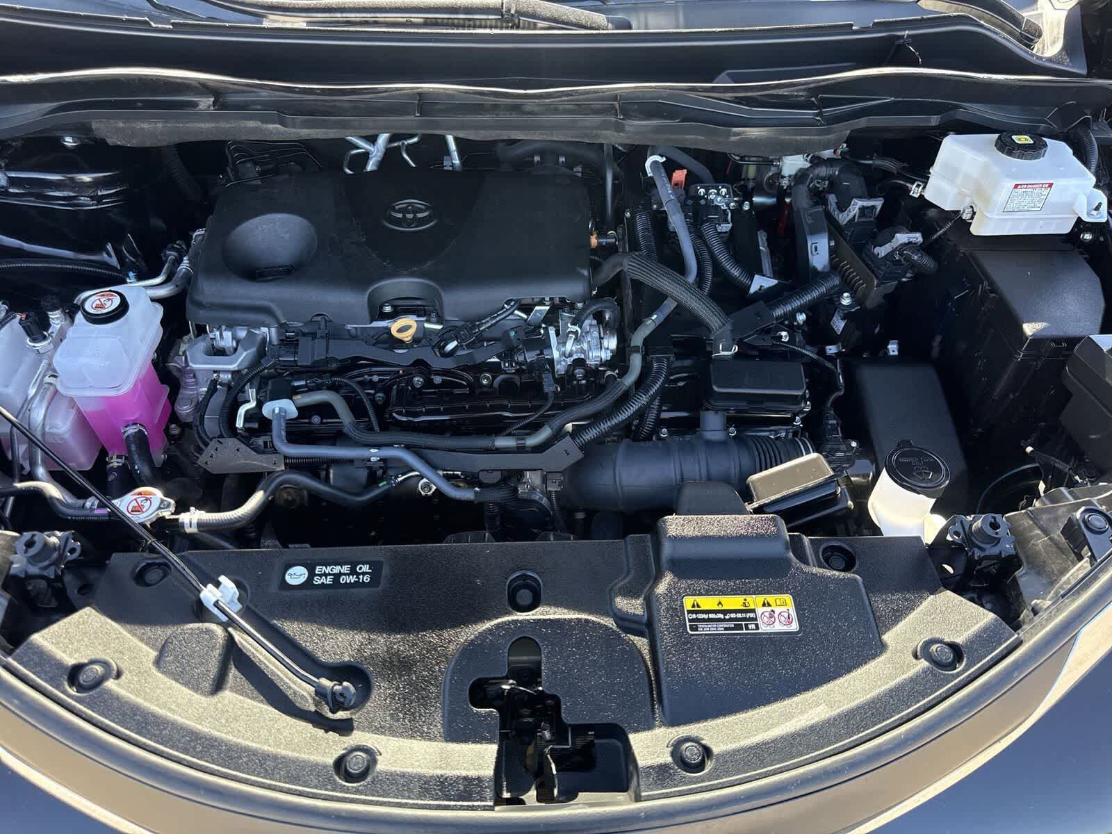 Used 2024 Toyota Sienna XLE FWD image 31