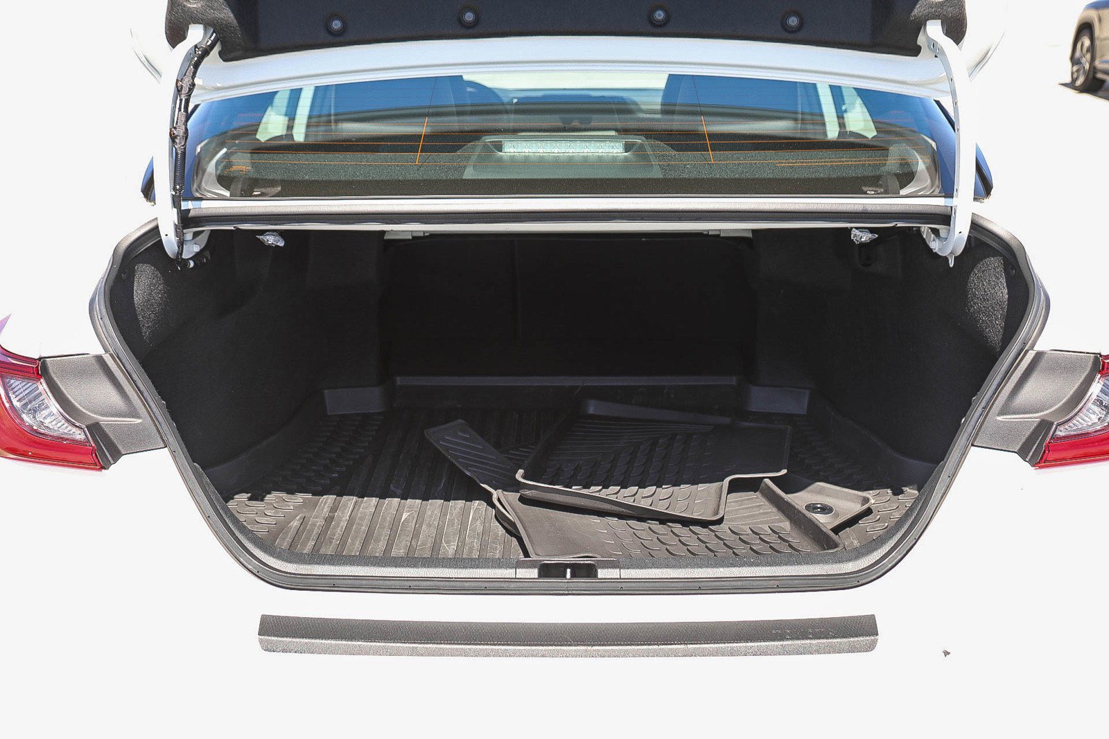 Used 2025 Toyota Camry XSE w/ Premium Package FWD image 25