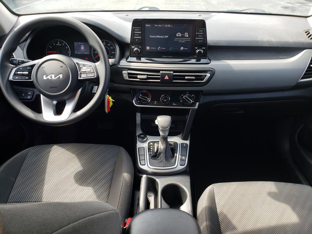 Used 2022 Kia Seltos LX image 11