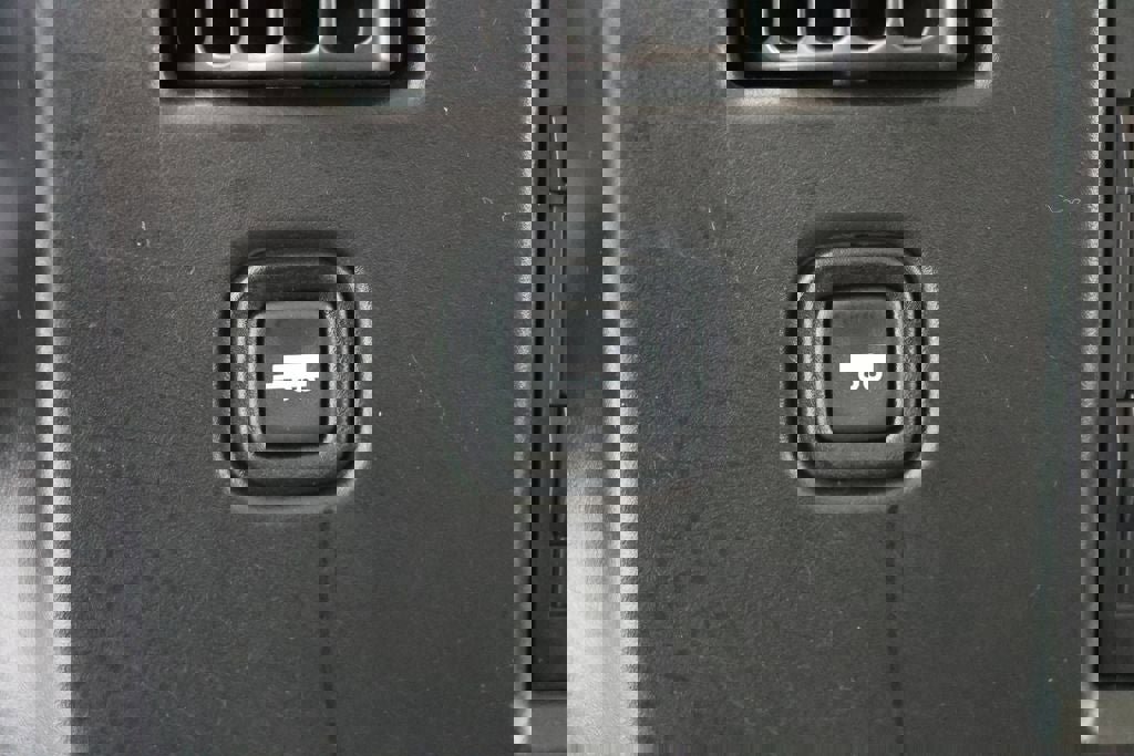 Used 2018 Chevrolet Express 3500 LT w/ LT Preferred Equipment Group image 20