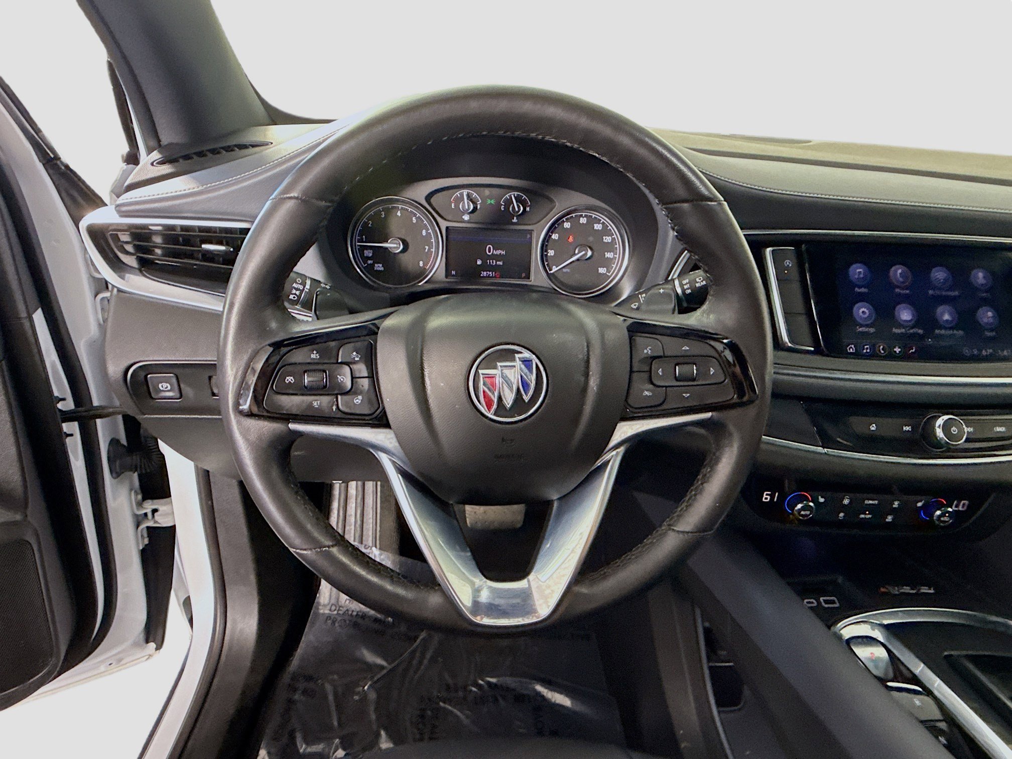 Used 2023 Buick Enclave Essence image 13