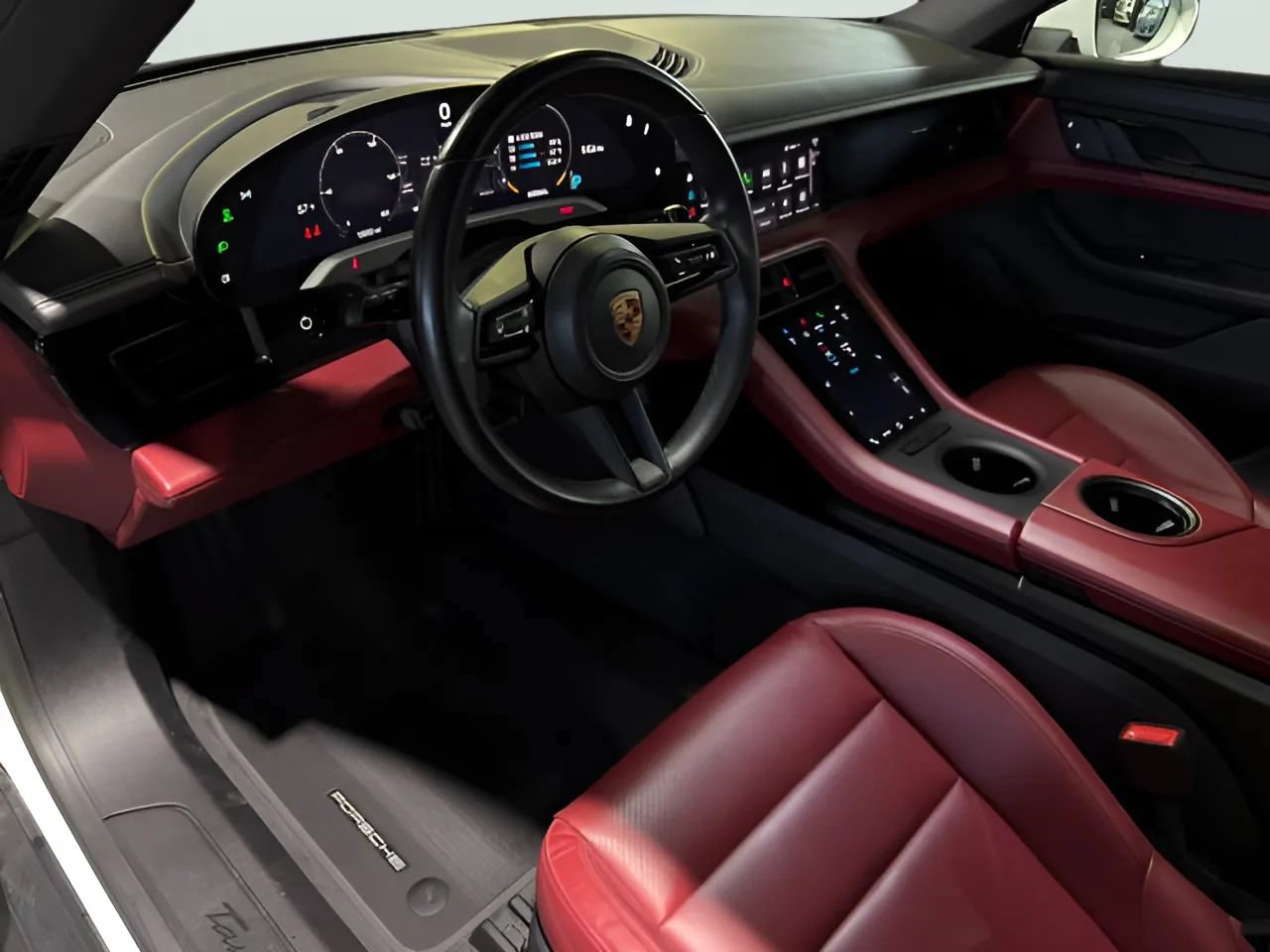 Used 2022 Porsche Taycan RWD image 11