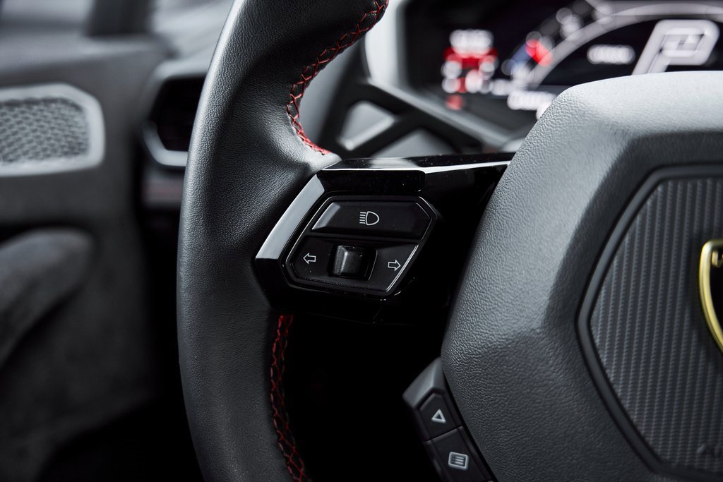 Used 2023 Lamborghini Huracan Tecnica image 54