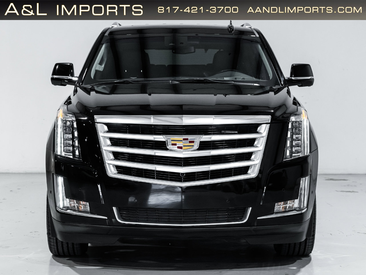 Used 2019 Cadillac Escalade Luxury AWD/4WD image 12